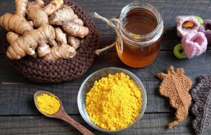 Sử dụng nghệ mật ong để chữa trào ngược dạ dày tại nhà