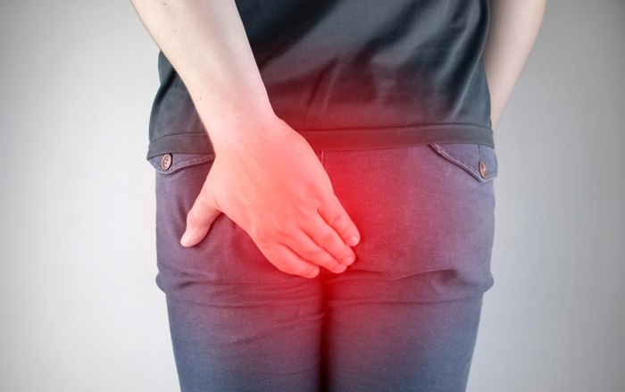 Nứt kẽ mãn tính gây đau  khó chịu dùng thuốc không có tác dụng