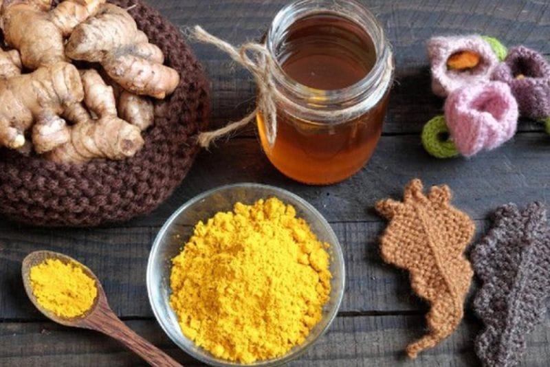 Kết hợp mật ong và nghệ hỗ trợ phục hồi tổn thương dạ dày