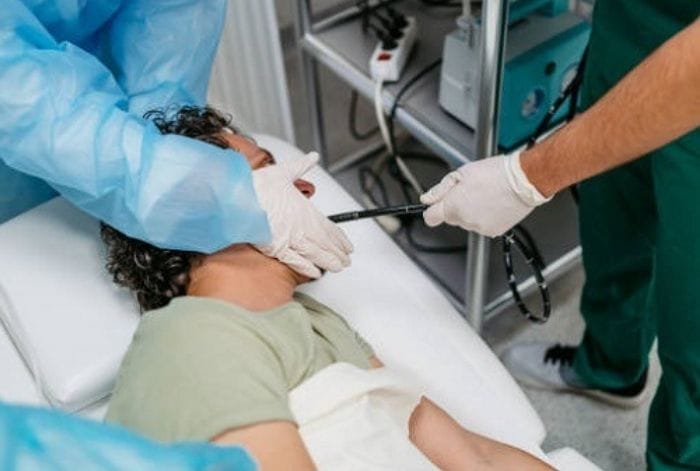 Người bị bệnh lý nên chọn gói nội soi cao cấp