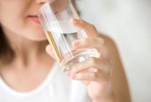 Bác sĩ cho uống nước gì trước khi nội soi dạ dày?