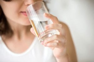 Nội soi đại tràng cần uống bao nhiêu nước