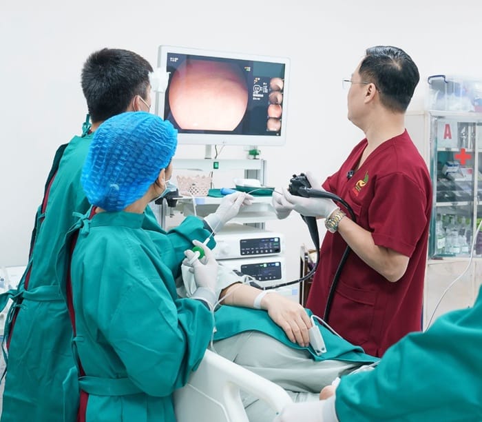 Tiến hành cắt polyp dạ dày qua nội soi an toàn, ít đau, nhanh chóng