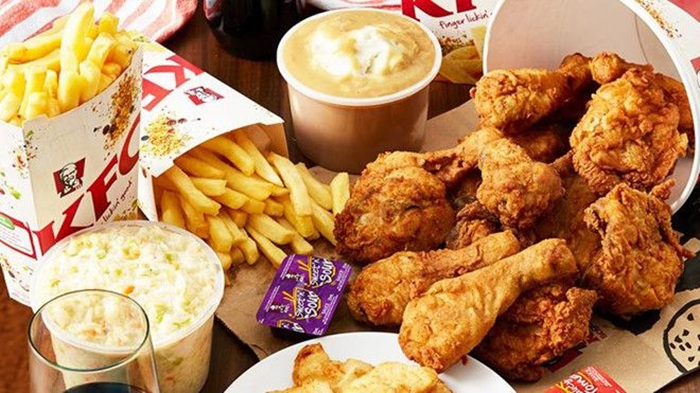 Hạn chế ăn pizza, đồ chiên rán nhiều dầu mỡ