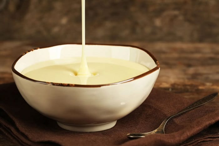 Không nên uống sữa nguyên kem, sữa đặc